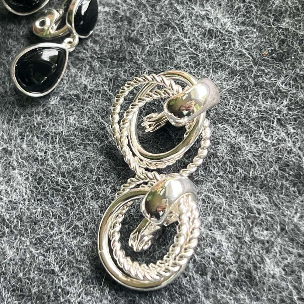 Elegant Silver and Black Earrings Set VINTAGE 80'S HMN CLIP ON EARRINGS- 3 Pairs - Picture 6 of 7